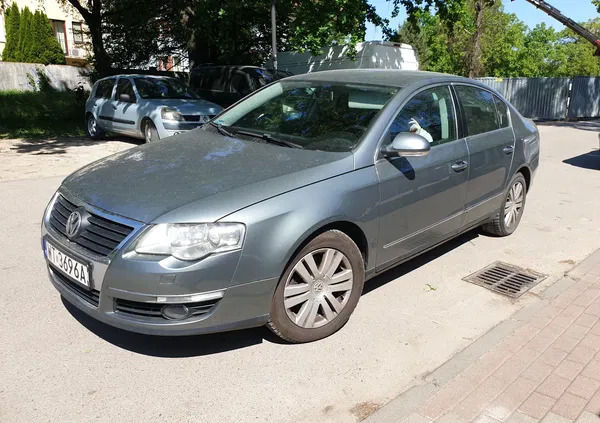 samochody osobowe Volkswagen Passat cena 15000 przebieg: 261196, rok produkcji 2007 z Warszawa